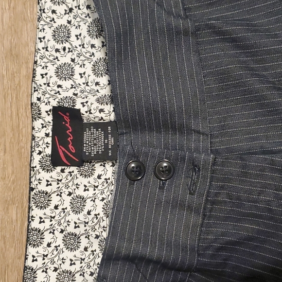 Torrid stripped pants - Picture 2 of 3